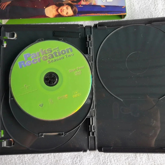 Parks and Recreation Season Two DVD - Picture 6 of 6